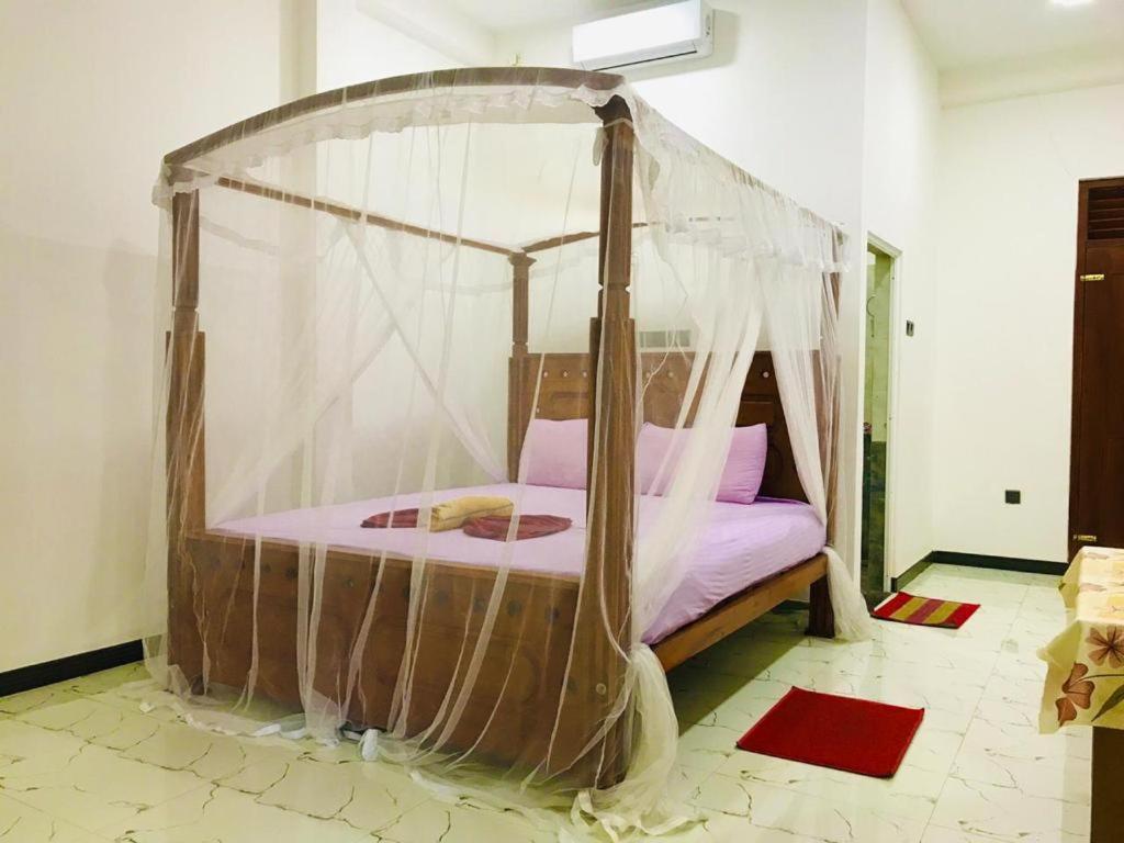 Green Jade Inn Мириса Екстериор снимка
