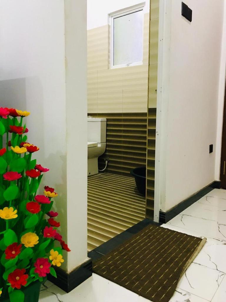 Green Jade Inn Мириса Екстериор снимка