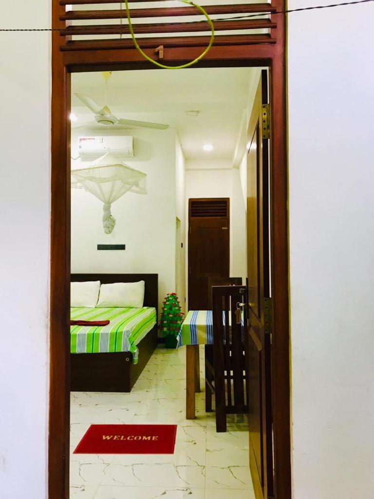 Green Jade Inn Мириса Екстериор снимка
