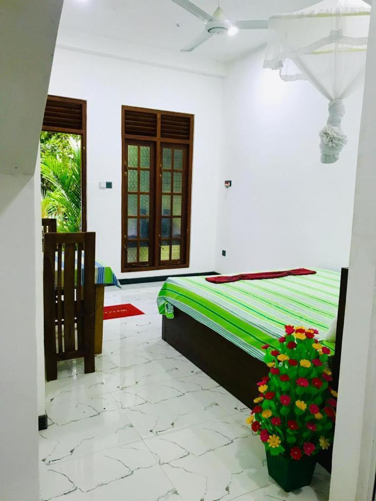 Green Jade Inn Мириса Екстериор снимка